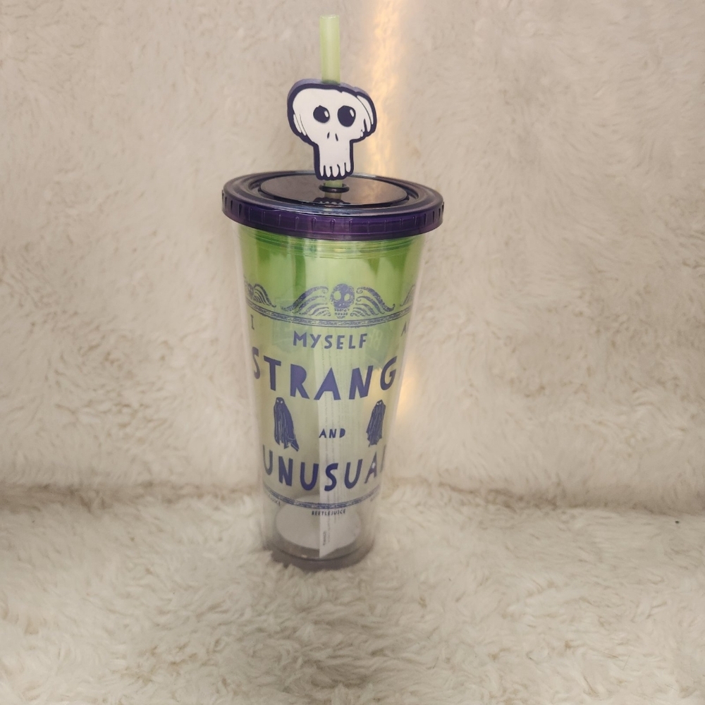 Beetlejuice "Strange & Unusual" 24oz Green Ombre Tumbler Skull Straw Topper NWT - Picture 2 of 6